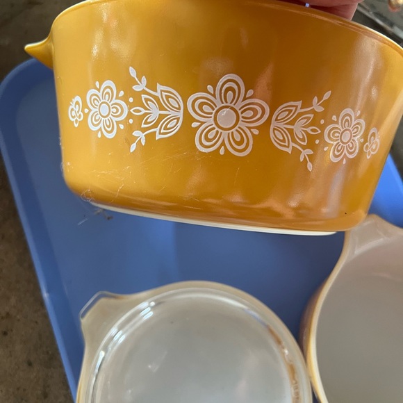 Butterfly Gold Pyrex casserole 471,473, and 475